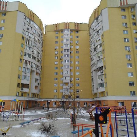 Современная квартира в новом комплексе возле Днепра Черкассы Экстерьер фото