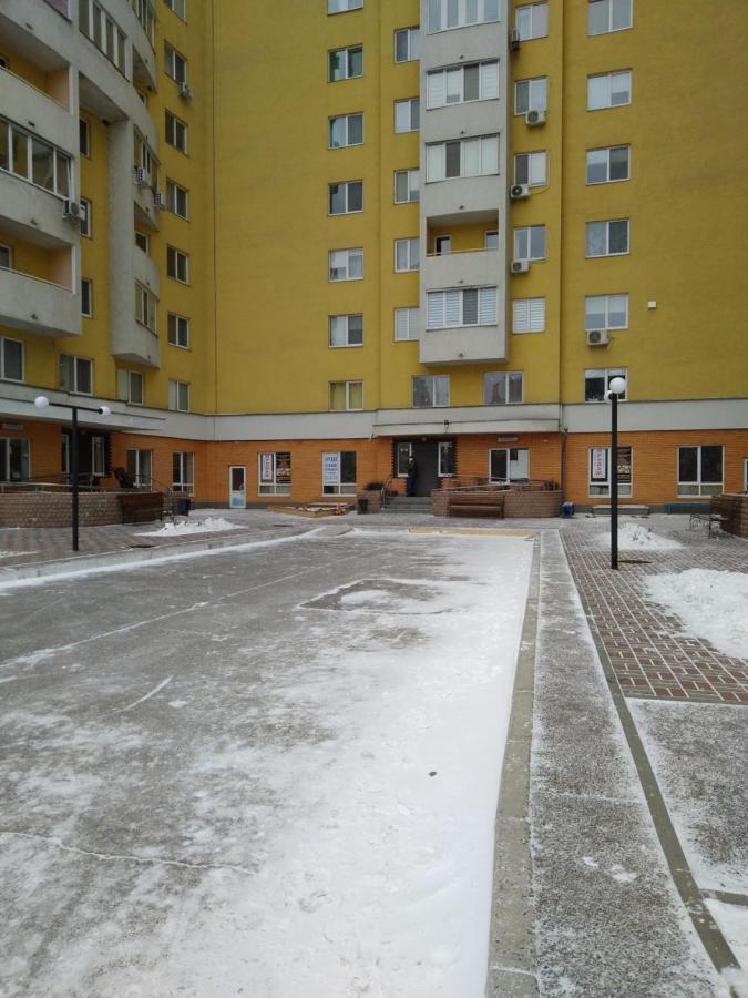 Современная квартира в новом комплексе возле Днепра Черкассы Экстерьер фото
